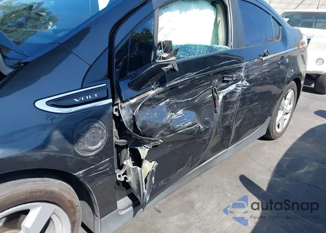 2015 Chevrolet Volt z USA, uszkodzony, nr VIN 1G1RD6E48FU128331